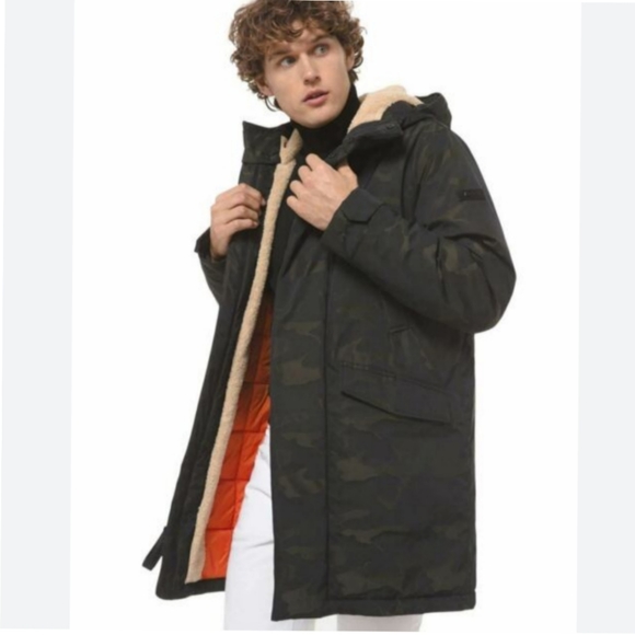 Michael Kors Mens Hooded Stadium Parka Faux Sherpa Lining Camo LT
